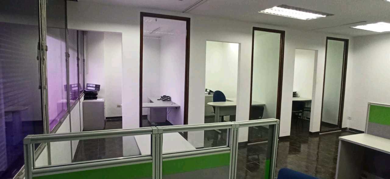 Venta Oficina Av Urdaneta centro financiero kc