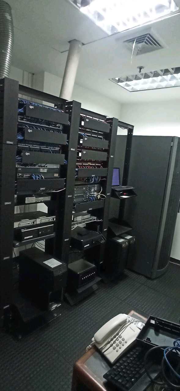 Venta Oficina Av Urdaneta centro financiero kc