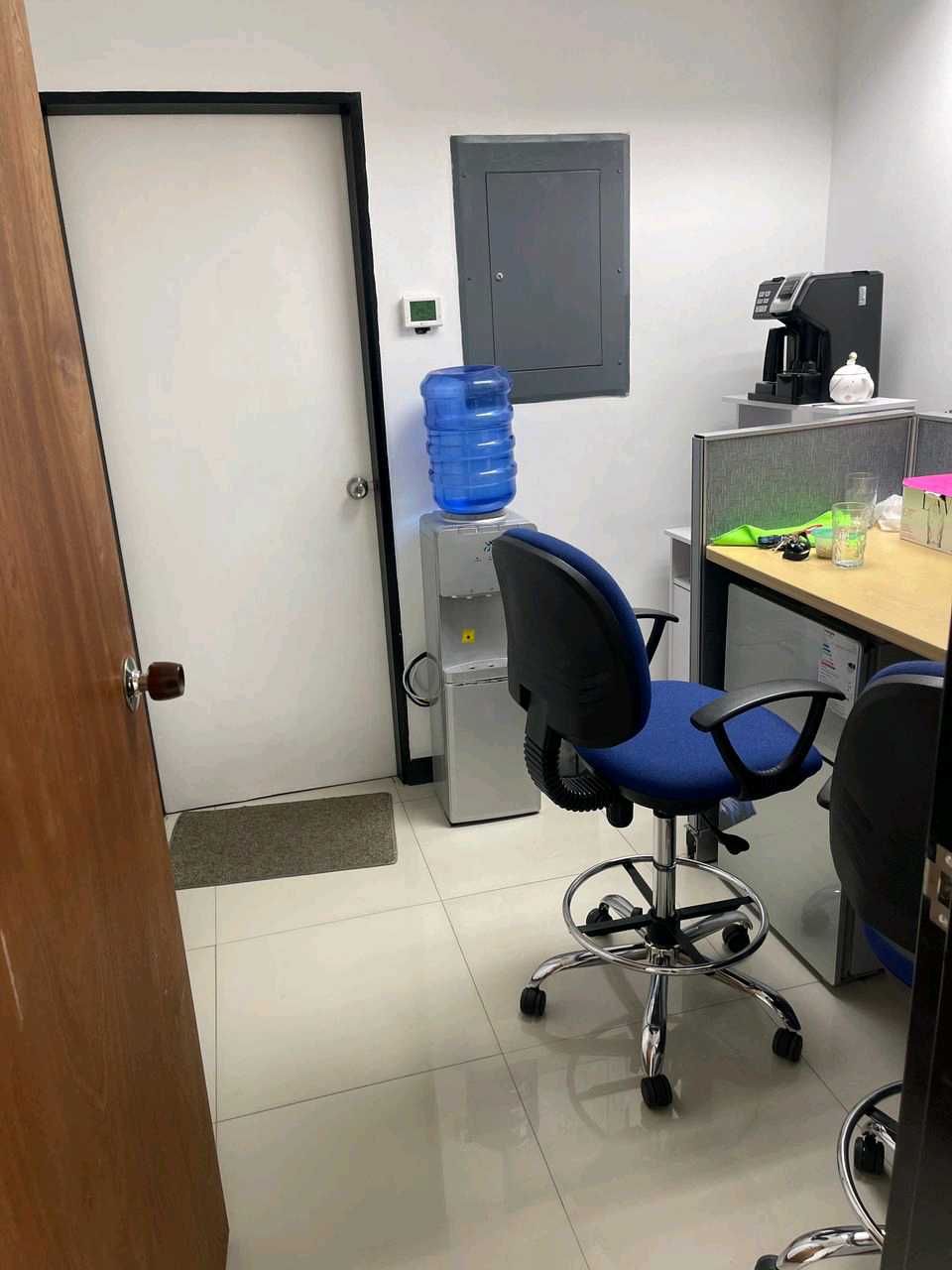 Venta Oficina Centro Profesional los Samanes KC