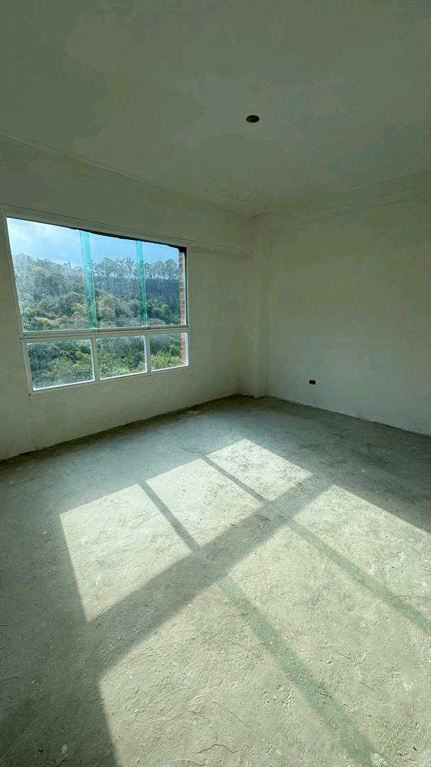 Venta PH Duplex obra gris Solar del Hatillo Kc