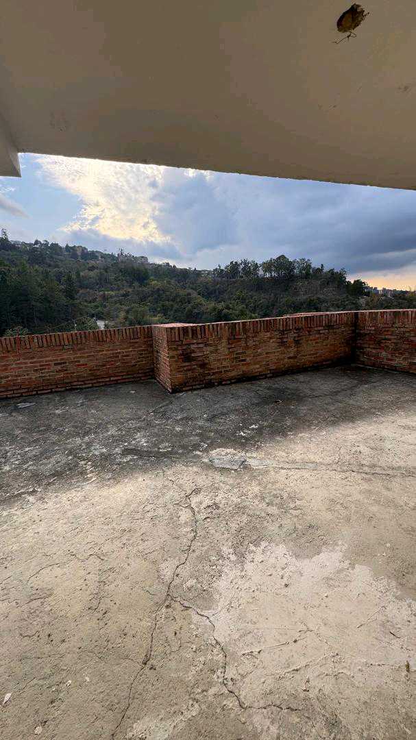 Venta PH obra gris Solar del Hatillo KC