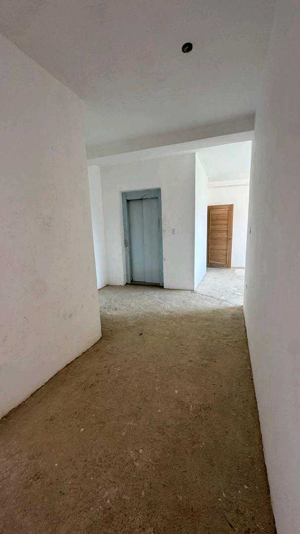 Venta Duplex obra gris Solar del Hatillo Kc