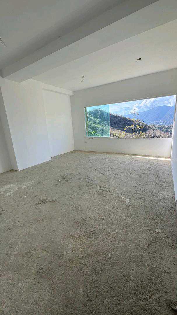 Venta Duplex obra gris Solar del Hatillo Kc