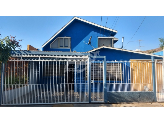 Arriendo casa 5D 3B con estacionamiento, bodega y piscina en Los Andes ...