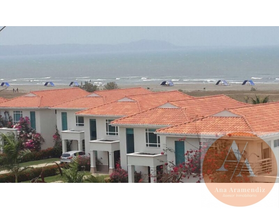 VENTA DE CASA CON PISCINA Y SALIDA DIRECTA A LA PLAYA EN CARTAGENA — foto 3