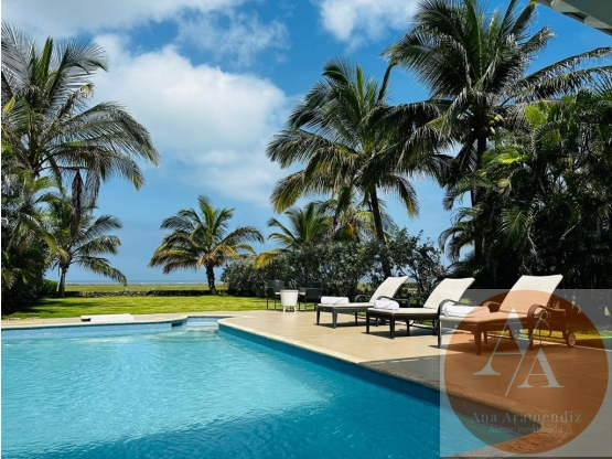 VENTA DE CASA CON PISCINA Y SALIDA DIRECTA A LA PLAYA EN CARTAGENA — foto 2