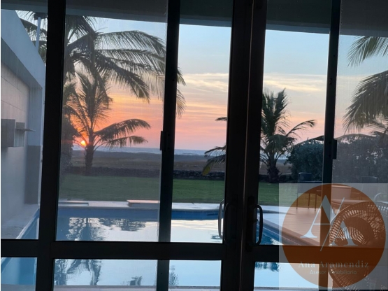 VENTA DE CASA CON PISCINA Y SALIDA DIRECTA A LA PLAYA EN CARTAGENA — foto 5