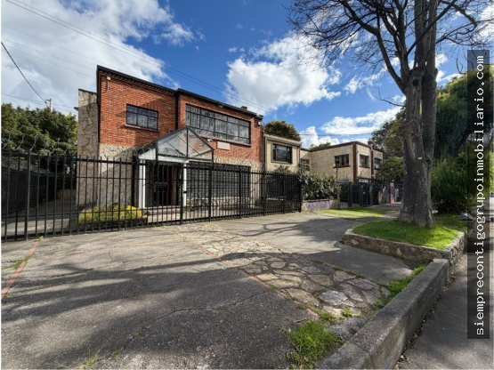 Casa de 6 alcobas en venta en Teusaquillo, Bogotá, 321 m² · foto 11 de 11
