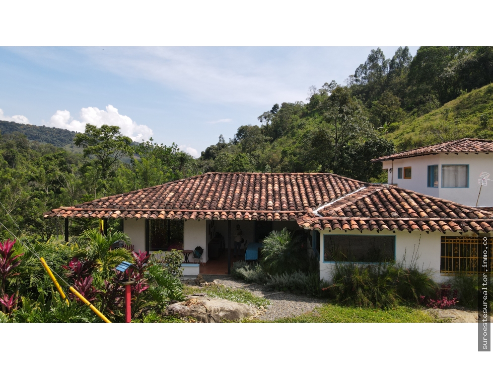 VENTA DE FINCA EN CIUDAD BOLIVAR