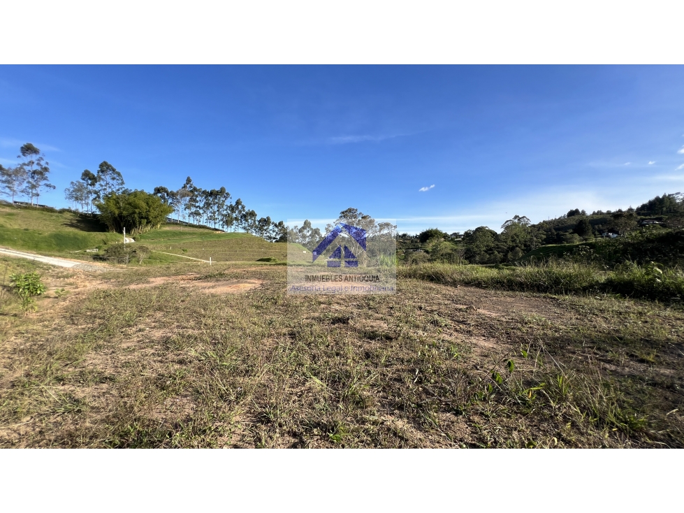 Lote en parcelación a 7 minutos del Aeropuerto vista panorámica foto 18