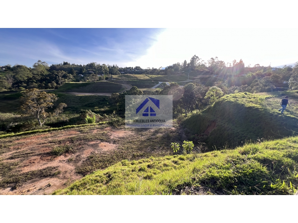 Lote en parcelación a 7 minutos del Aeropuerto vista panorámica foto 21