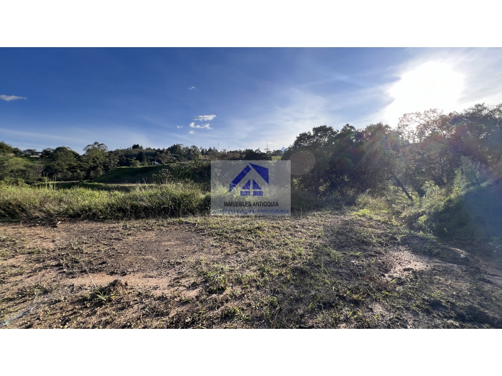 Lote en parcelación a 7 minutos del Aeropuerto vista panorámica foto 6