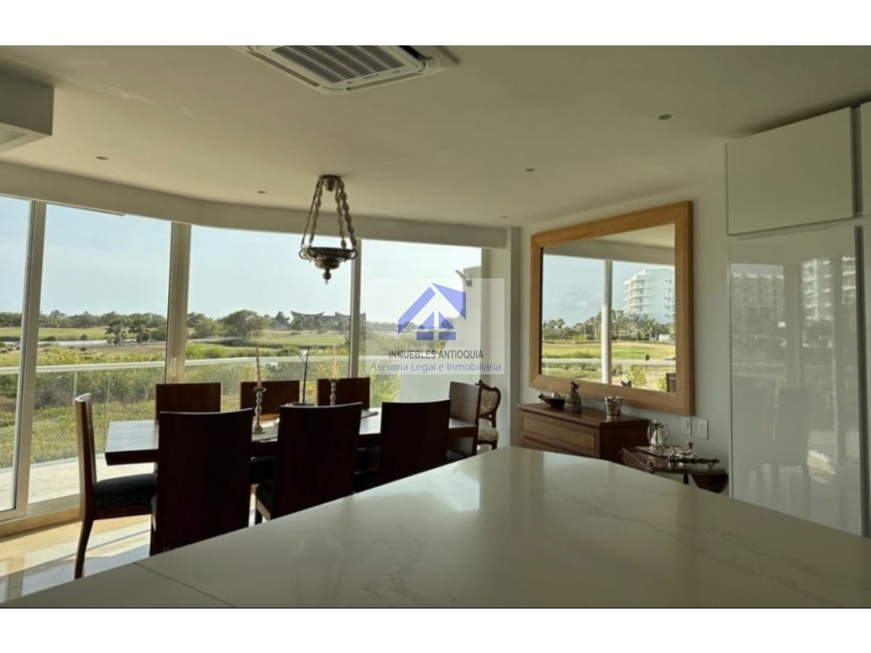 Apartamento en condominio exclusivo con terraza y jacuzzi foto 2