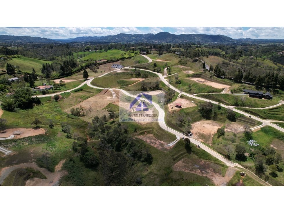 Lote en parcelación a 7 minutos del Aeropuerto vista panorámica