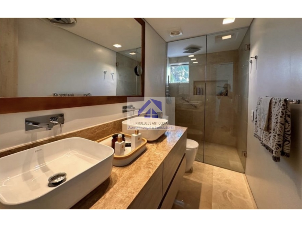 Apartamento en condominio exclusivo con terraza y jacuzzi foto 25