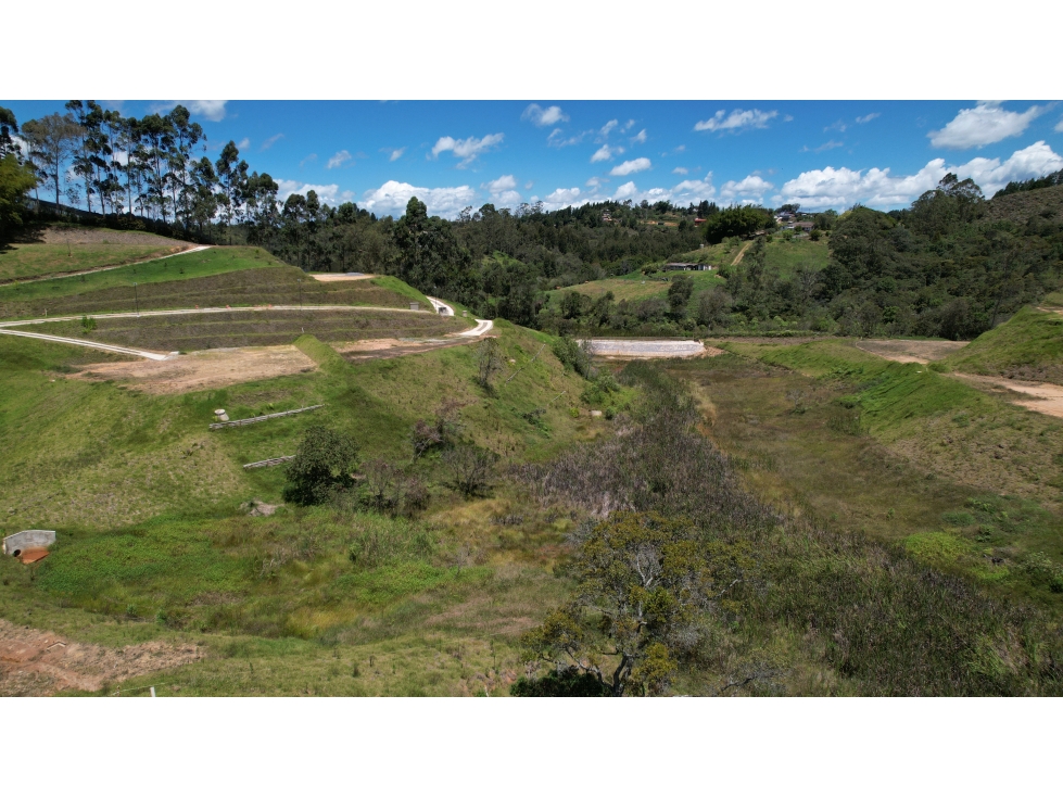 Lote en parcelación a 7 minutos del Aeropuerto vista panorámica foto 25