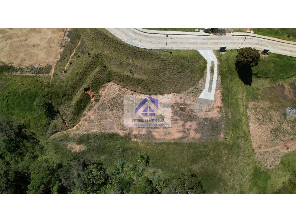 Lote en parcelación a 7 minutos del Aeropuerto vista panorámica foto 26