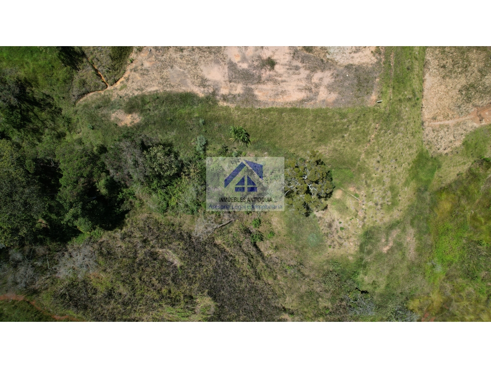 Lote en parcelación a 7 minutos del Aeropuerto vista panorámica foto 28