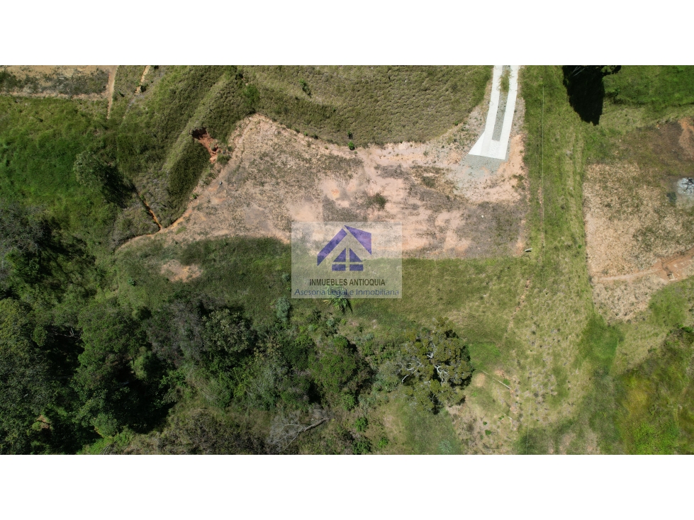 Lote en parcelación a 7 minutos del Aeropuerto vista panorámica foto 29