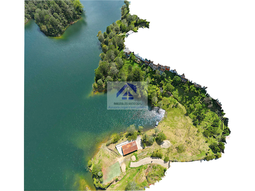 Lote urbano Guatapé posibilidad hasta 5 pisos frente al embalse