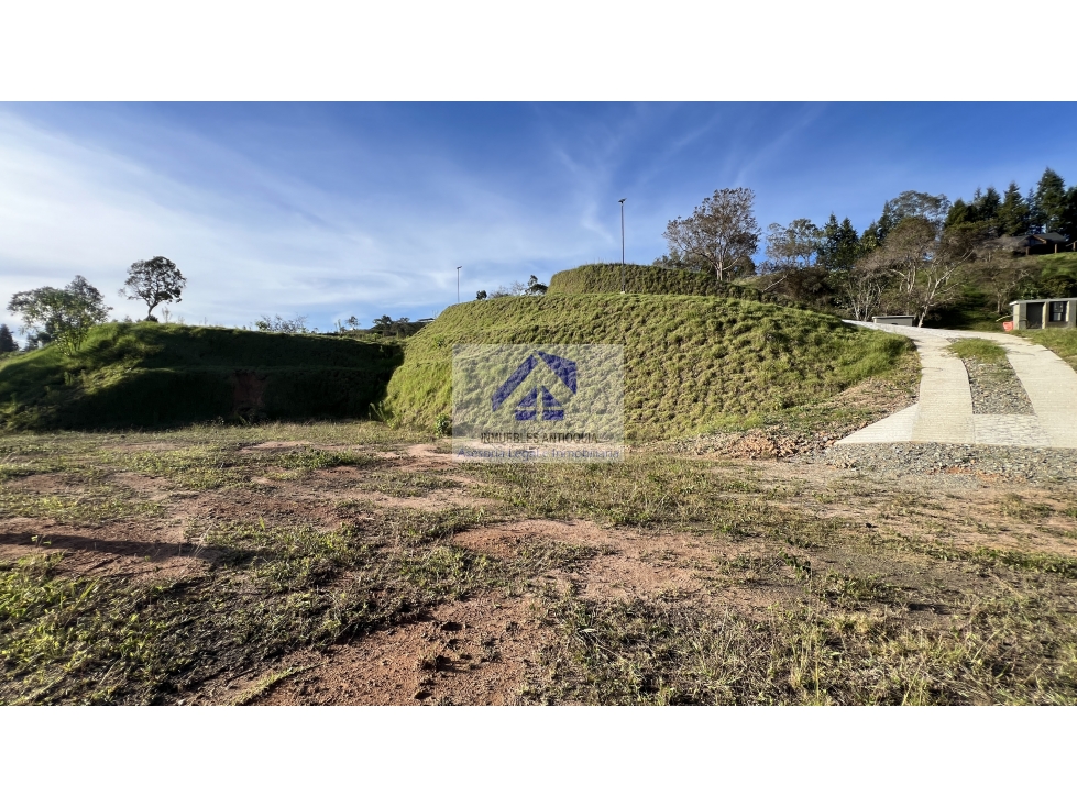 Lote en parcelación a 7 minutos del Aeropuerto vista panorámica foto 11