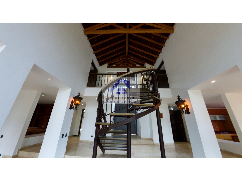 Casa campestre parcelación Llanogrande precio de oportunidad