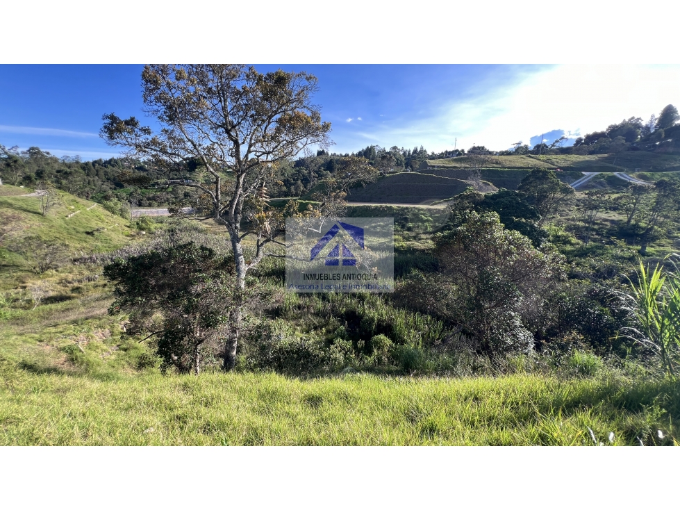 Lote en parcelación a 7 minutos del Aeropuerto vista panorámica foto 15