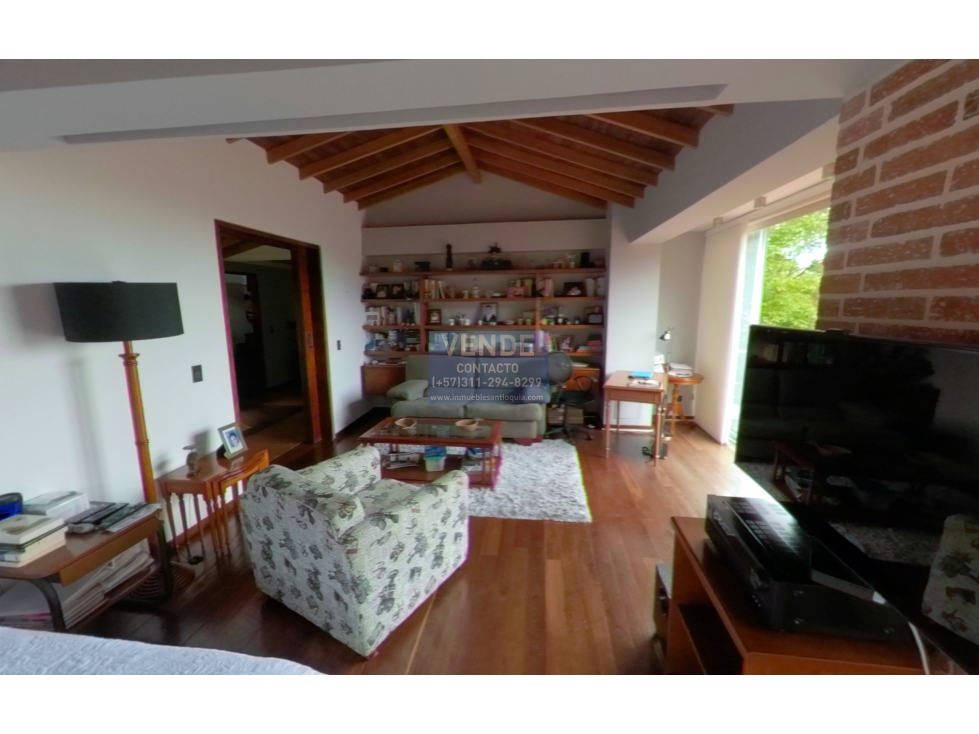 Casa en parcelacion de lujo alto de escobero palmas antes del peaje