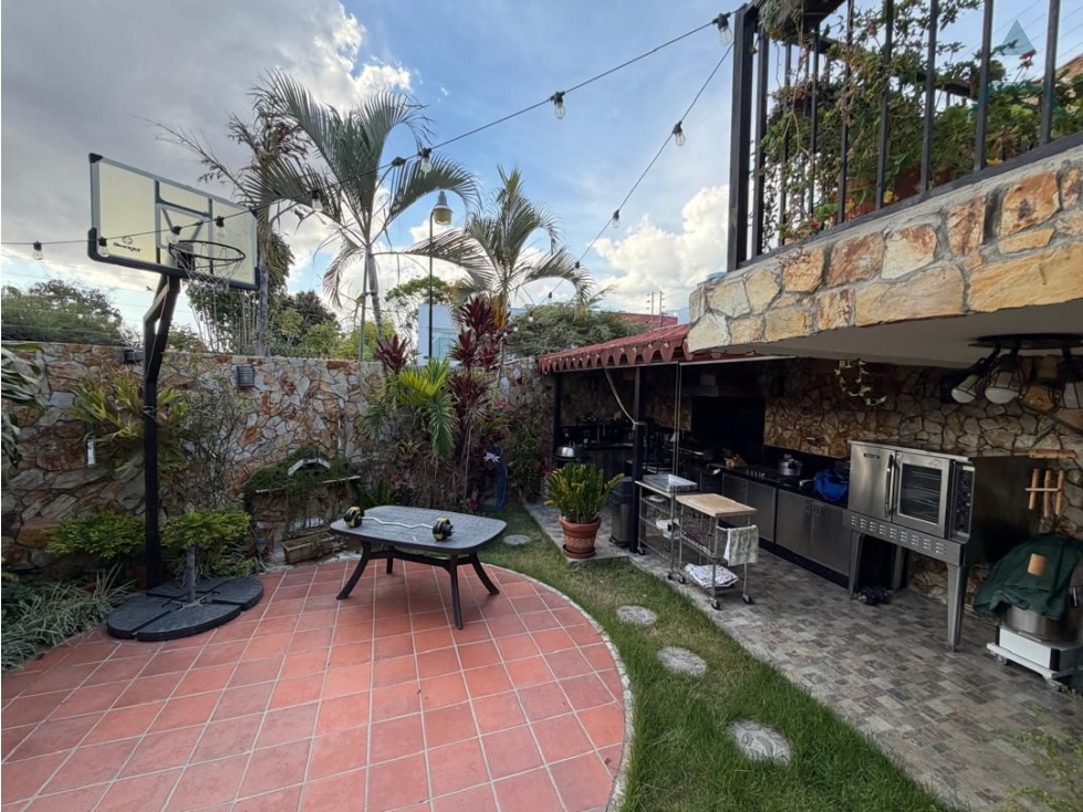 Se vende casa 1000m² 5h/7b/3p El Cafetal