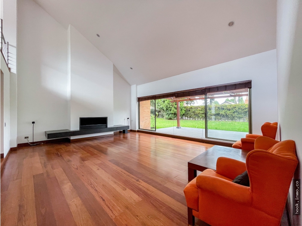 Espectacular Casa campestre para venta en guaymaral