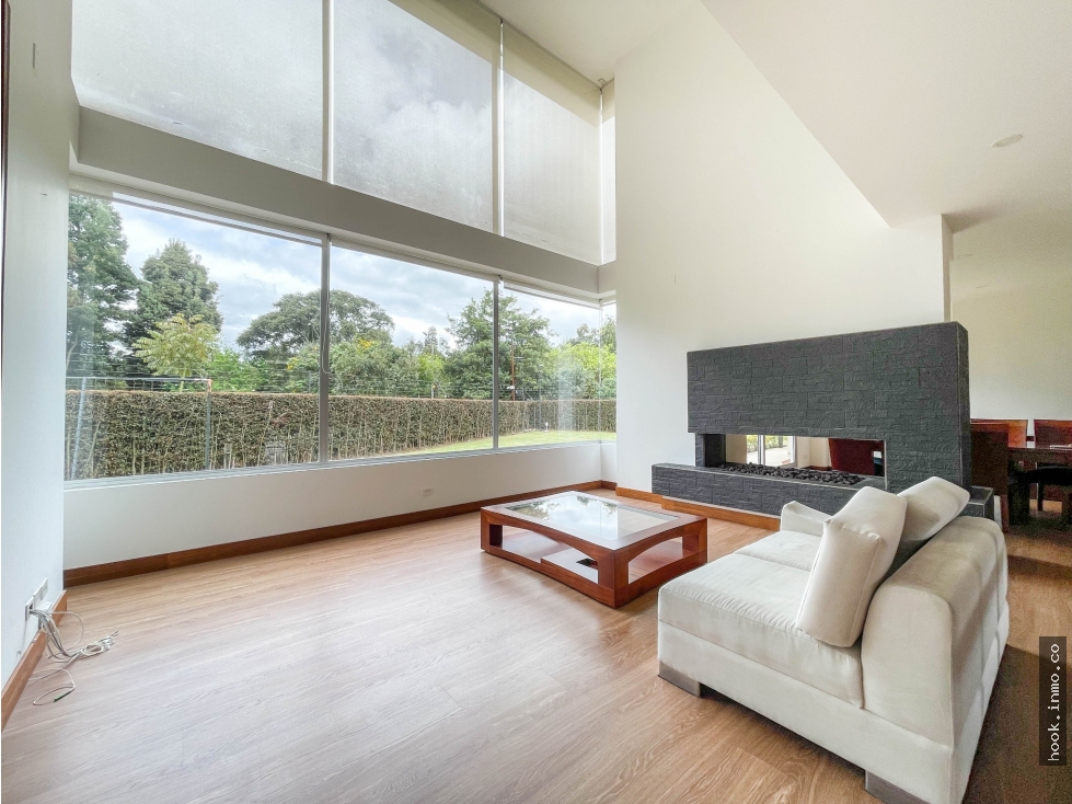 Espectacular casa campestre para venta en guaymaral