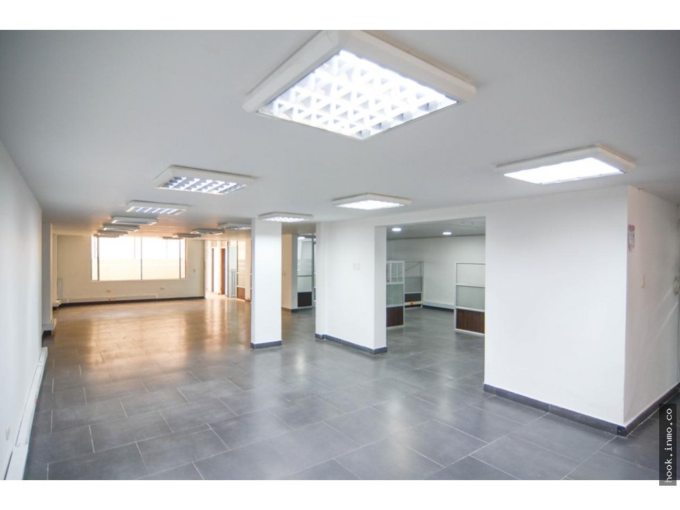 Se arrienda casa en La Castellana para uso comercial (Oficinas)