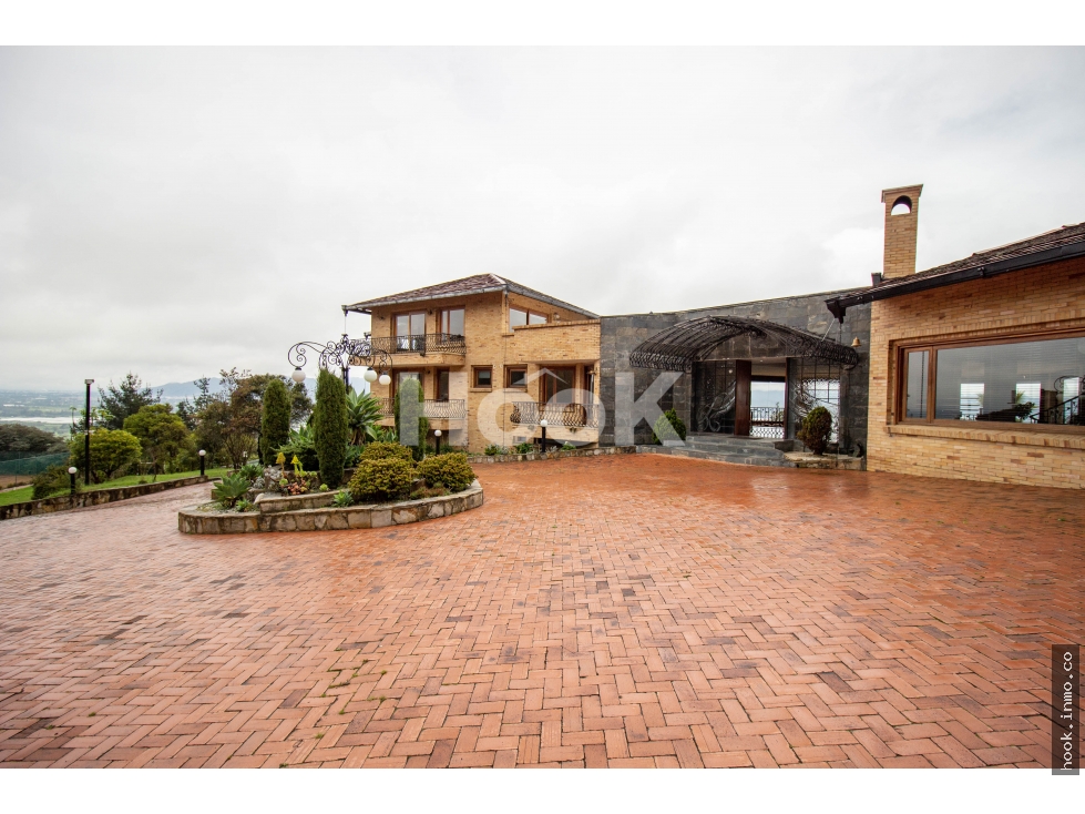 Venta casa en Altos de Hycata