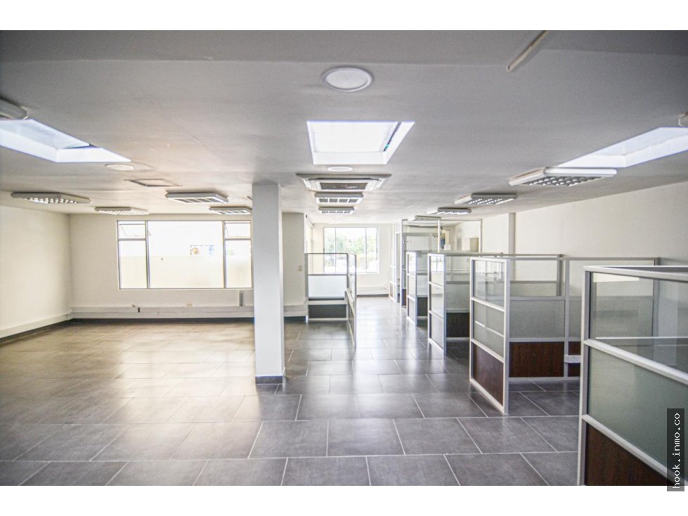 Se arrienda casa en La Castellana para uso comercial (Oficinas)