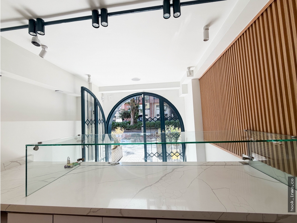 Local para arriendo en chico 93 con 11