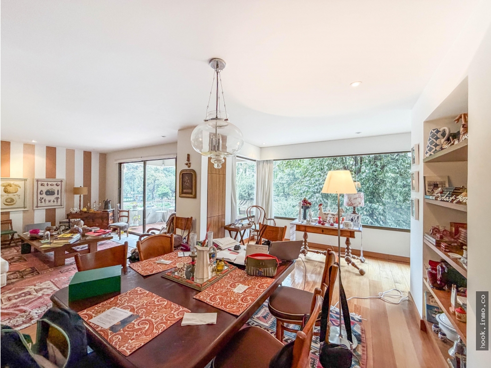 Apartamento en venta en La Cabrera con amplia terraza
