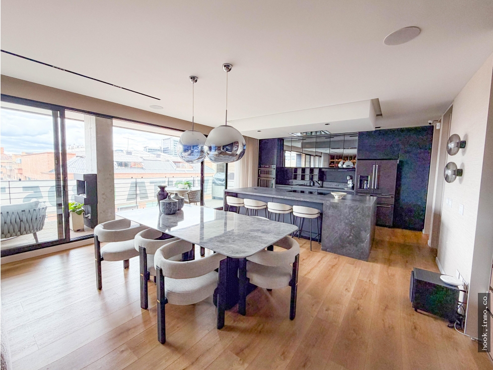 Venta PH Chicó Navarra con terraza