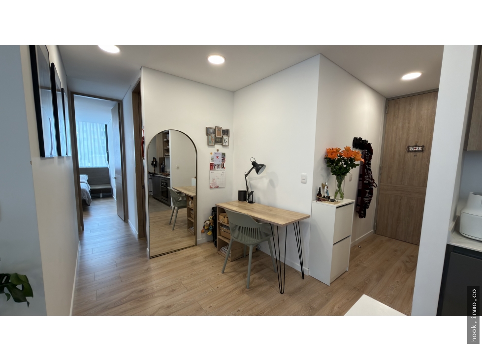 APARTAMENTO MODERNO Y BIEN DISTRIBUIDO EN SANTA BÁRBARA
