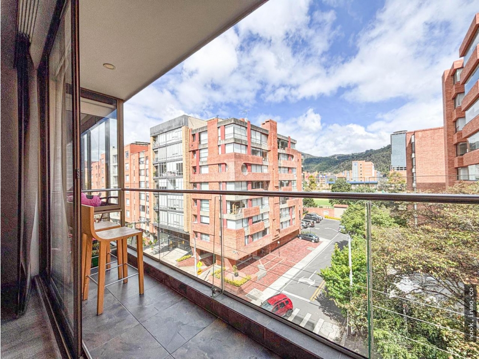 Venta apto exterior con balcón en Rincón del Chicó
