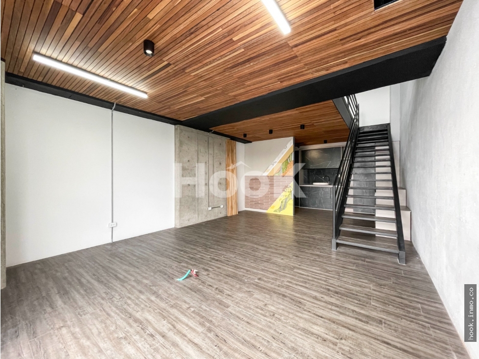 VENDEMOS Y/O ARRENDAMOS MODERNA OFICINA – NORTH POINT