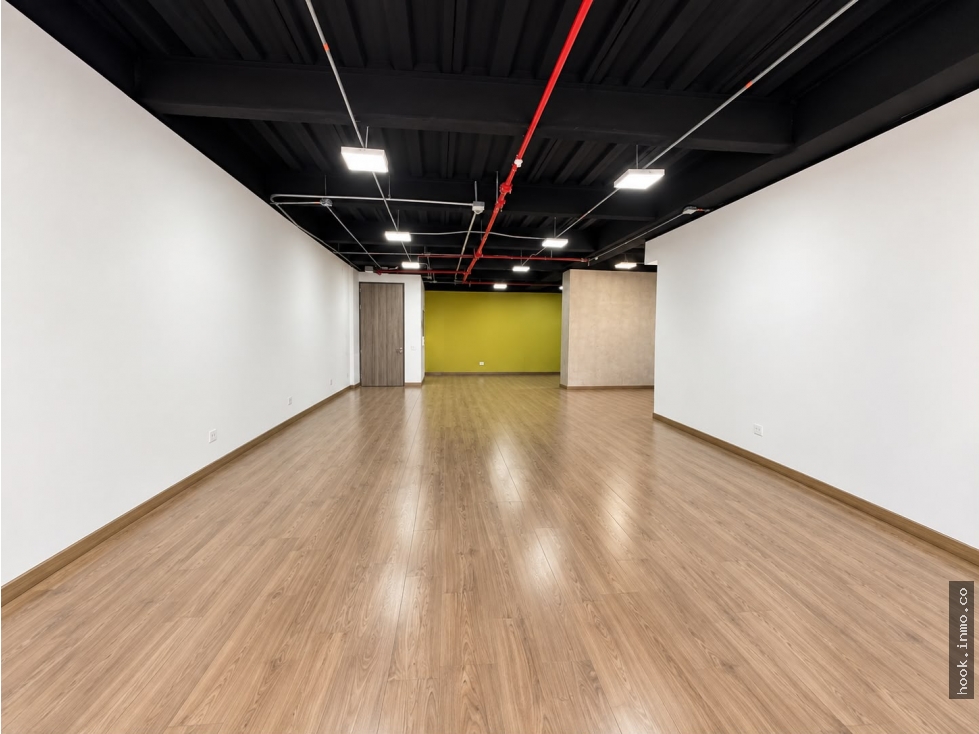 Arriendo oficina 90 M2 en la 123 con 7