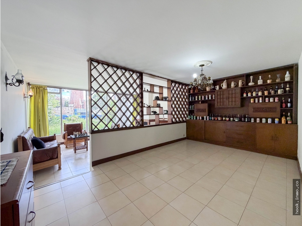 Casa amplia de 3 niveles en Niza Córdoba – 335 m² construidos