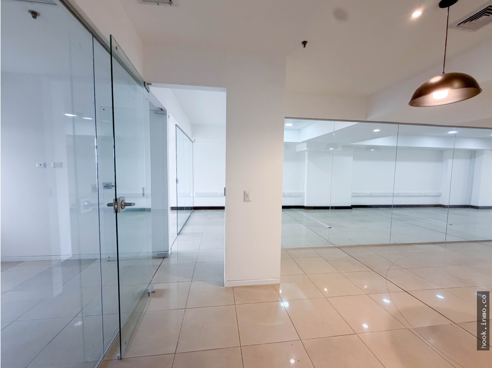 Oficina para arriendo en chico world trade center