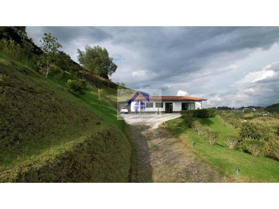 Casa independiente moderna Alto de Palmas sector peaje el Escobero