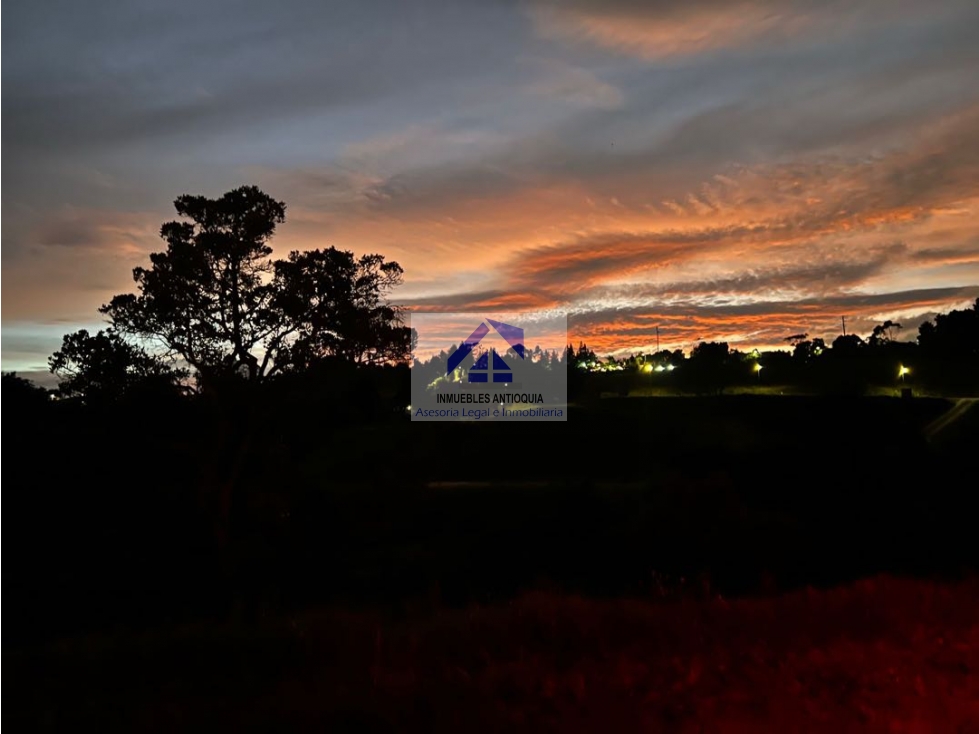 Lote en parcelación a 7 minutos del Aeropuerto vista panorámica foto 14