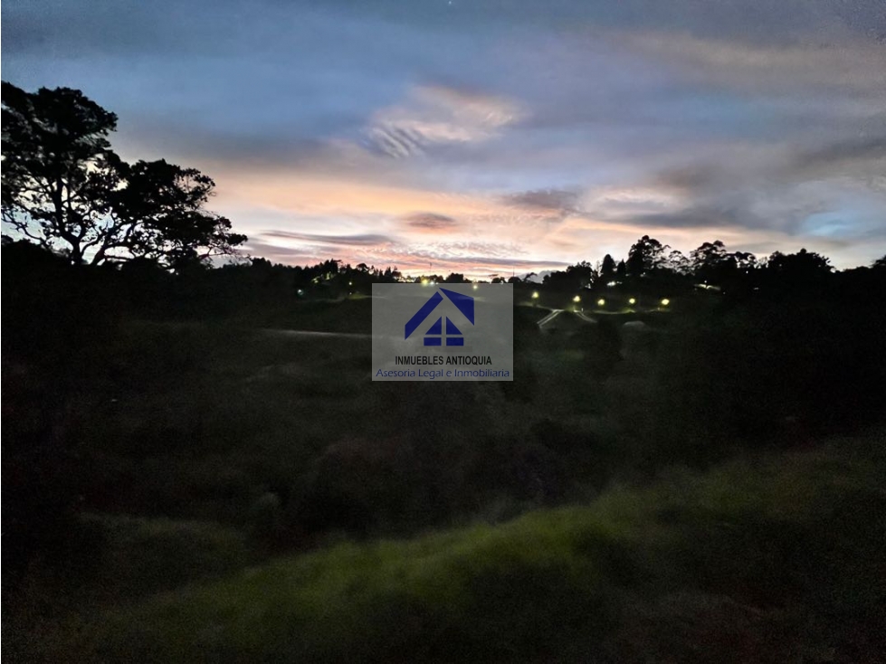 Lote en parcelación a 7 minutos del Aeropuerto vista panorámica foto 23