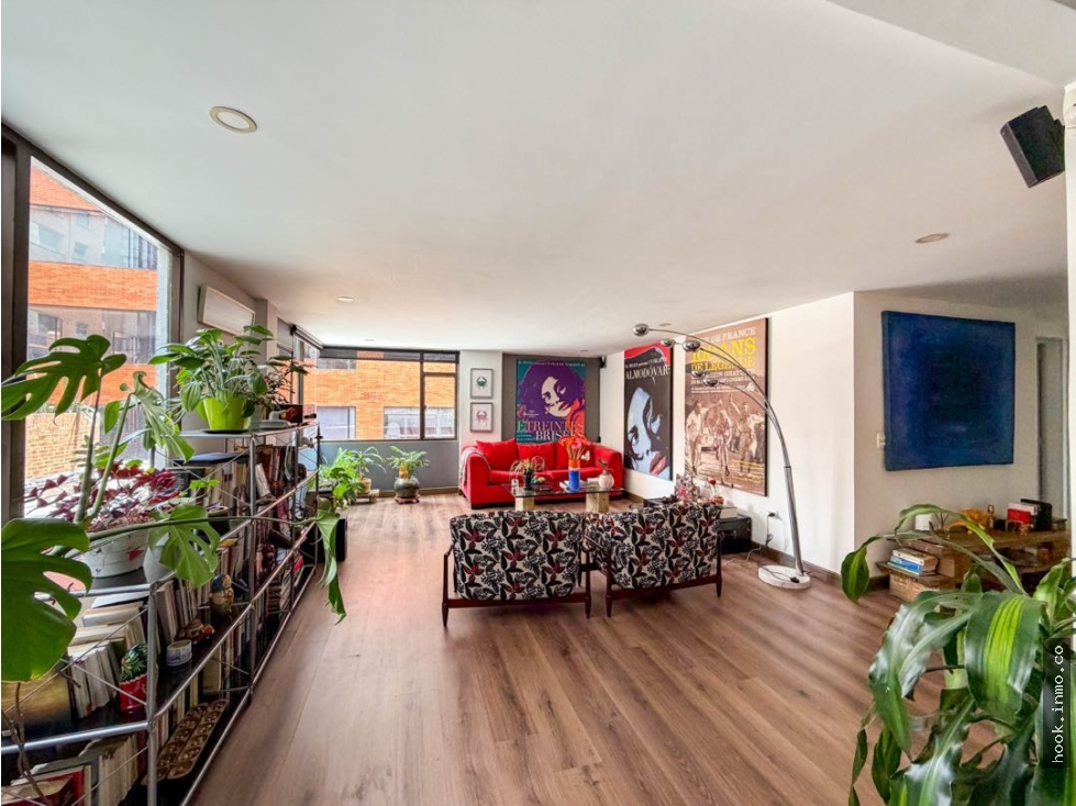 Se vende apartamento espectacularmente remodelado en La Cabrera