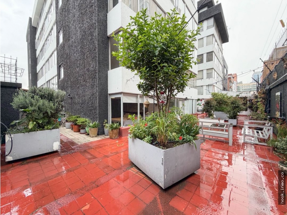 Se vende apartamento remodelado con terraza en Santa Bibiana