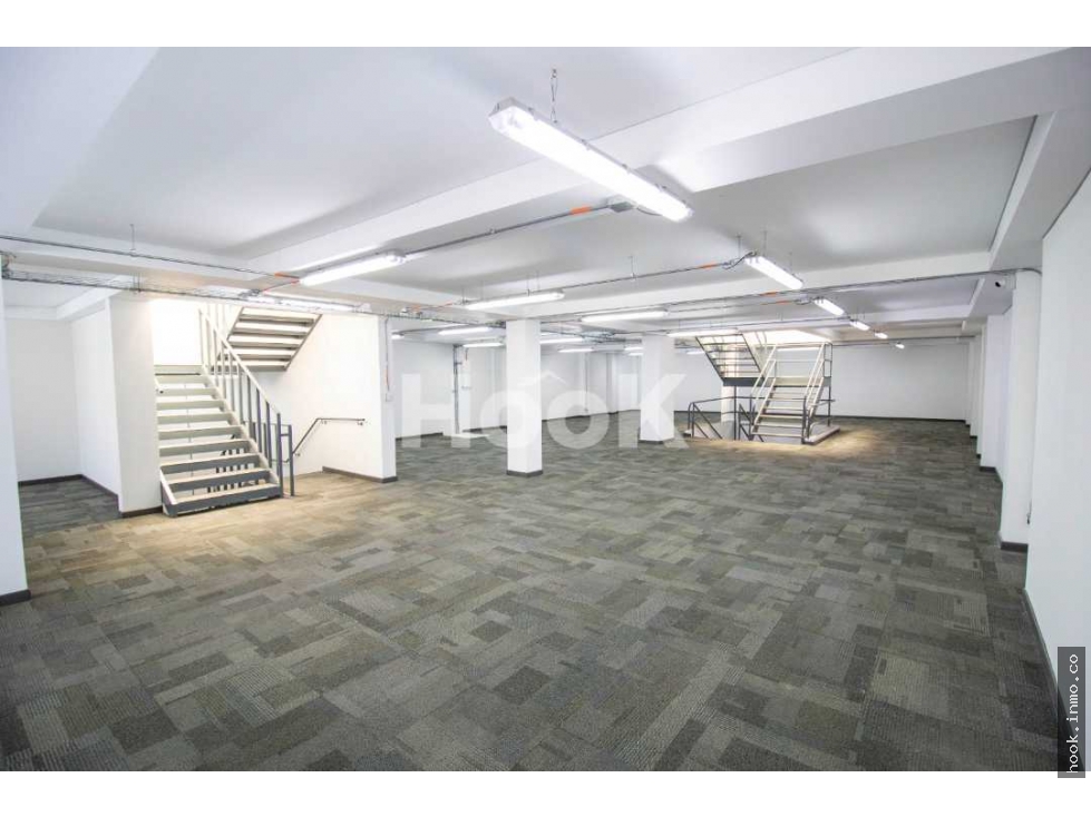 Se vende casa para uso comercial en el Parkway