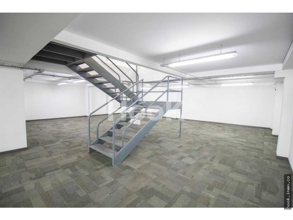 Se vende casa para uso comercial en el Parkway